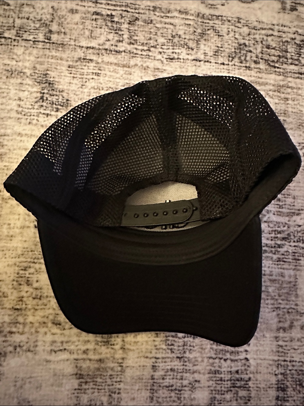 ALO Yoga Black District Trucker Cap - Picture 2 of 5